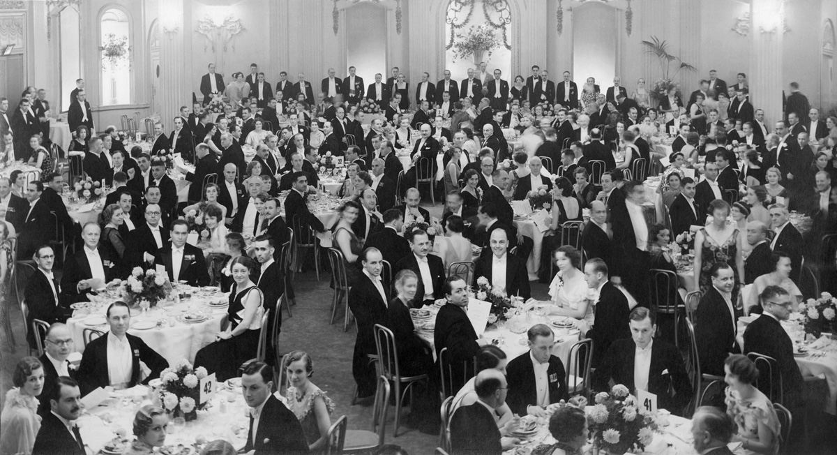 Royal Aero Club banquet held for competitors and officials at Grosvenor House, London (Smithsonian) 