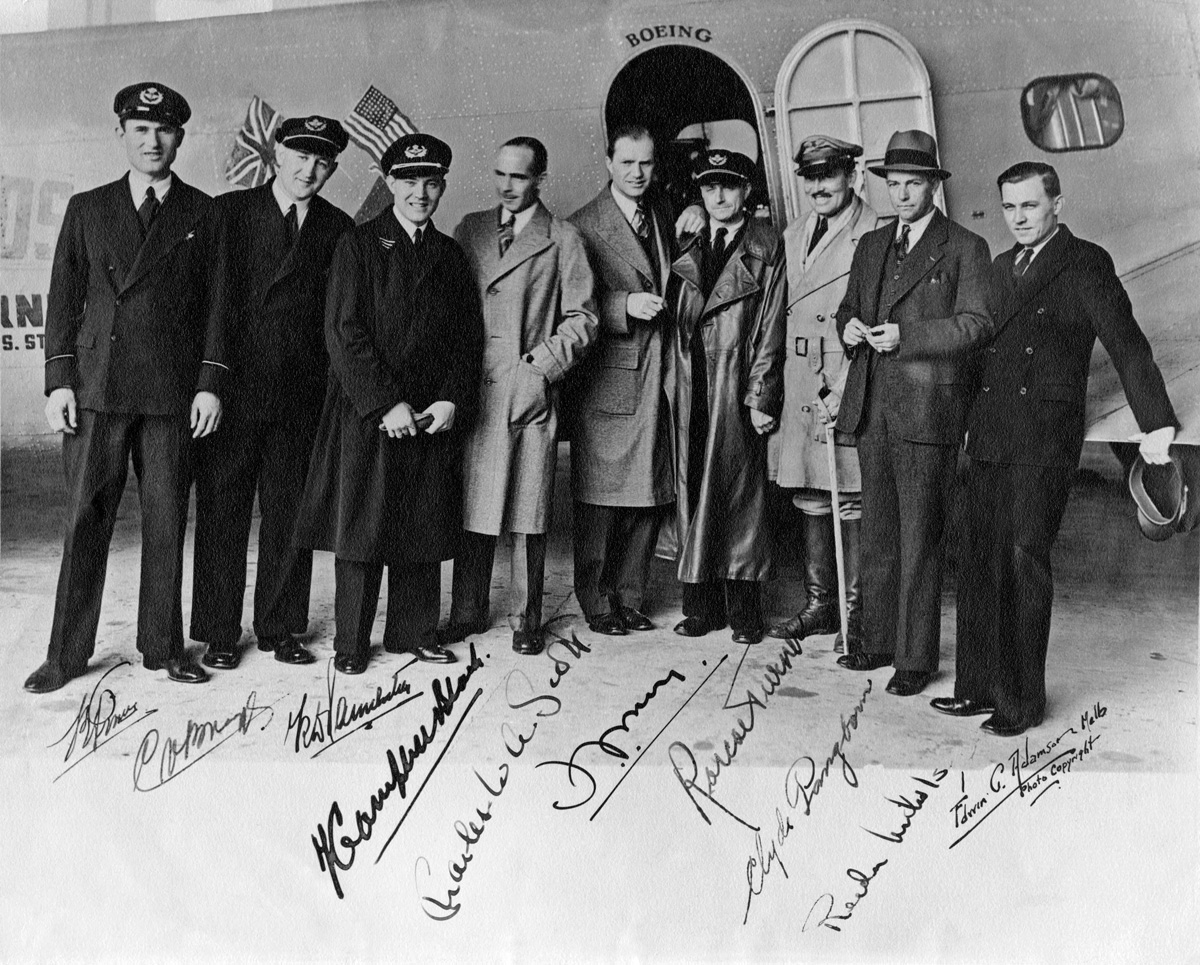  1st, 2nd and 3rd place winners (L>R), B. Prins, C. van Brugge, K. Parmentier, T. Campbell Black, C. Scott, J. Moll, R. Turner, C. Pangborn, R. Nichols (ARM-11.190.47) 