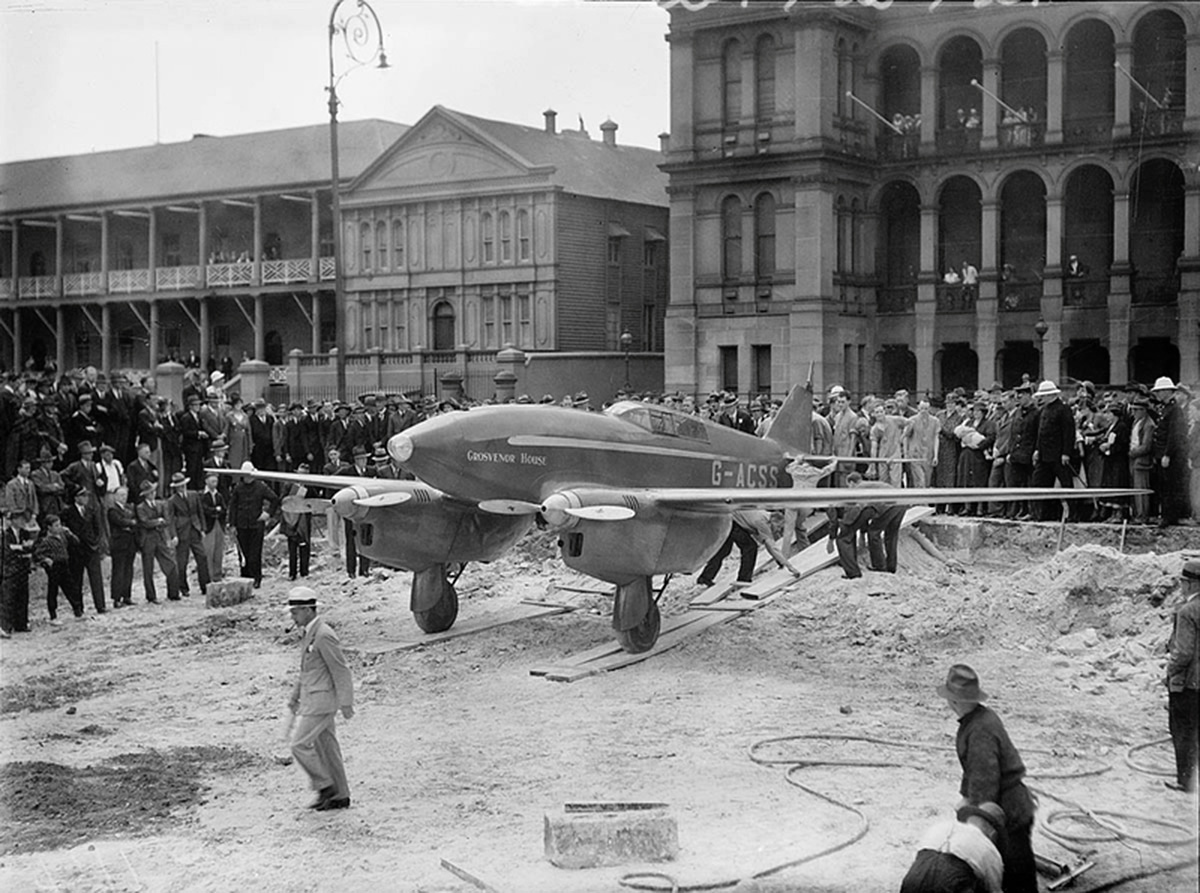  The race-winning de Havilland DH.88 Comet 'Grosvenor House' on display in Sydney, November 1934 