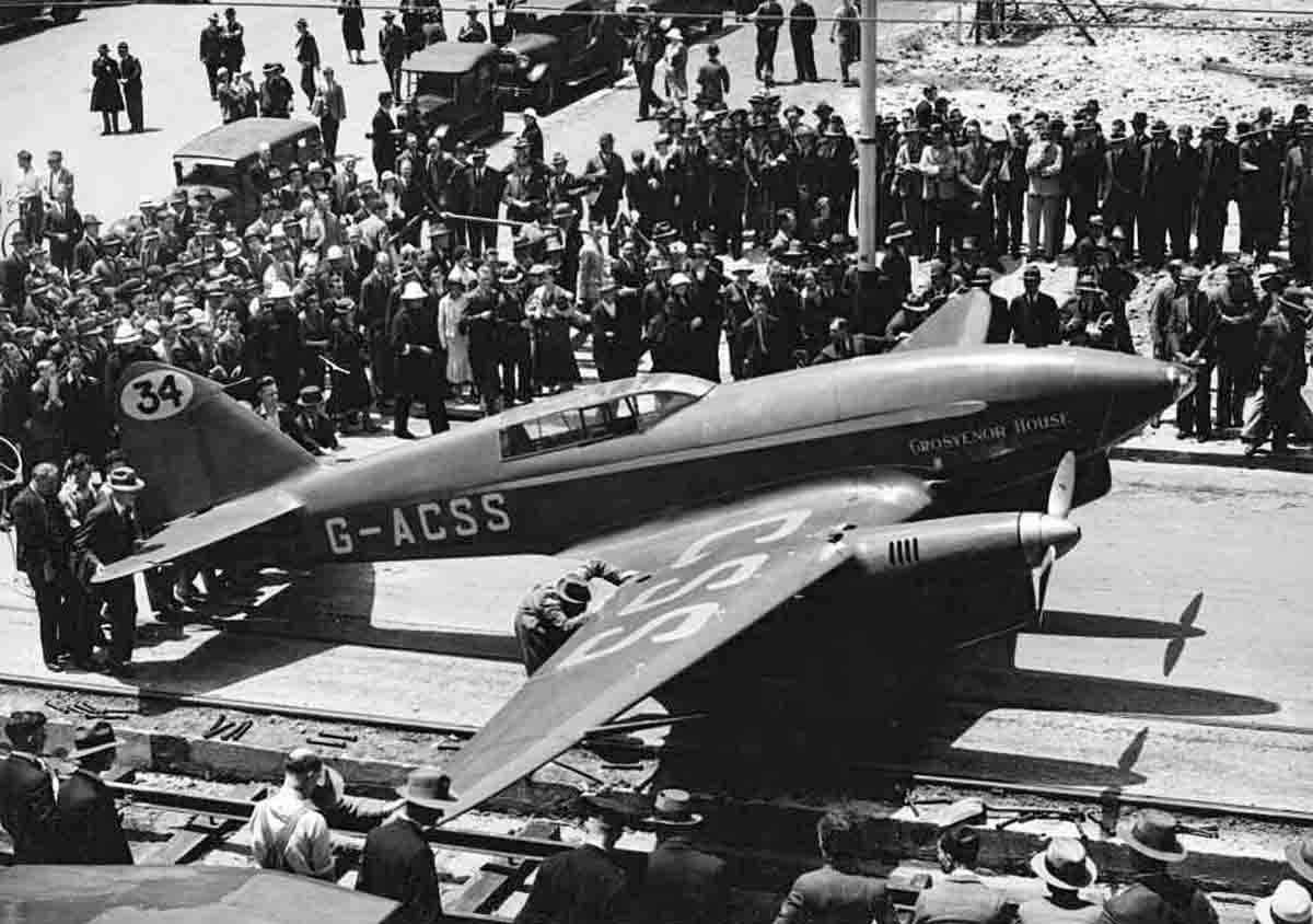  The race-winning de Havilland DH.88 Comet 'Grosvenor House' on display in Sydney, November 1934 