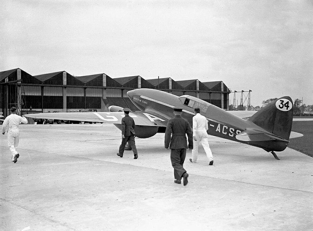  de Havilland DH.88 'Grosvenor House' at Mildenhall 