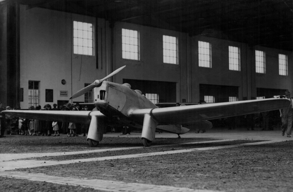  Miles M.2F Hawk Major flown by McGregor and Walker (finished 5th) at Laverton (Lawton/Bishop Collection) 