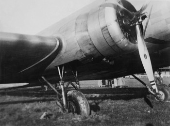  KLM 'Uiver' DC-2 bogged at Albury Racecourse (ARM-14.812) 
