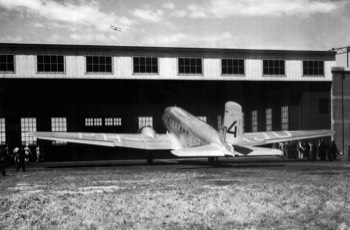  The KLM Uiver DC-2 taxiing into the hangar at Laverton (Lawton/Bishop Collection) 