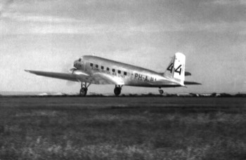  The KLM 'Uiver' DC-2 takes off at Laverton to begin the return flight to the Netherlands (Museum VIC) 