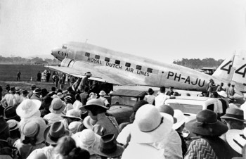  The KLM 'Uiver' DC-2 at Archerfield Airport (Brisbane) 