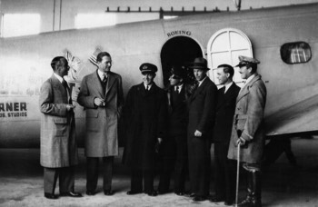  L>R: Tom Campbell Black and Charles Scott (1st place), Koene Parmentier and Jan Moll (2nd place), Clyde Pangborn, Reeder Nichols and Colonel Roscoe Turner (3rd place) (State Library VIC) 