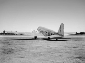  Newly built DC-2 (PH-AJU) at the Douglas factory, Santa Monica, California (Boeing) 