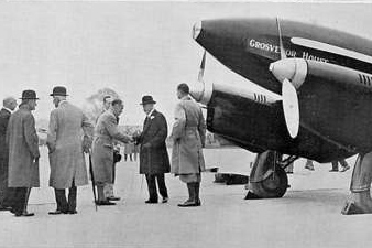 Scott and Campbell Black meet the King at Mildenhall